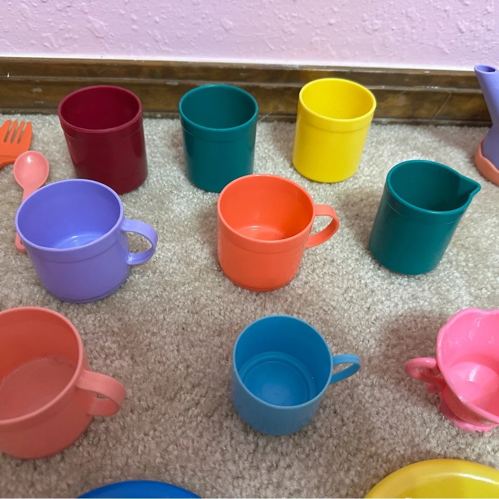 Battat Kids Pretend Play Plastic Dishes Tea Pot Plates Cups Utensils Lot